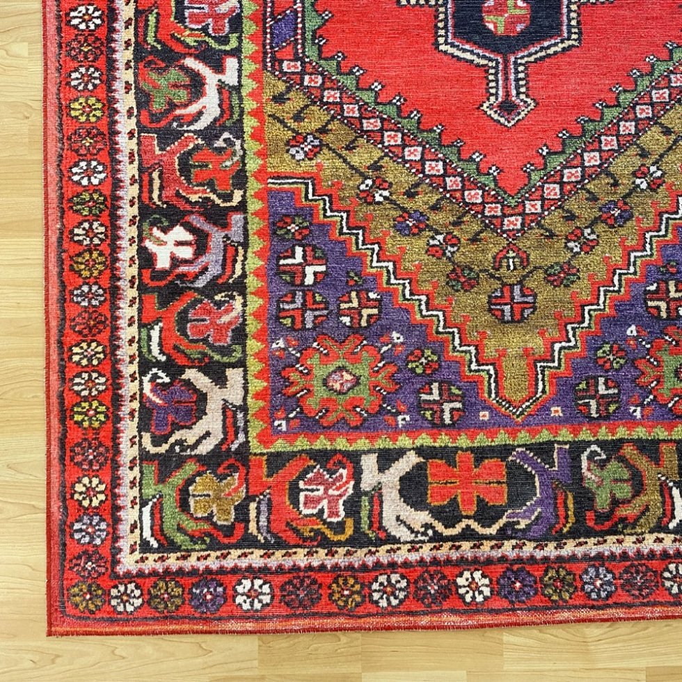 Dywan z nadrukiem w stylu besarabskim
