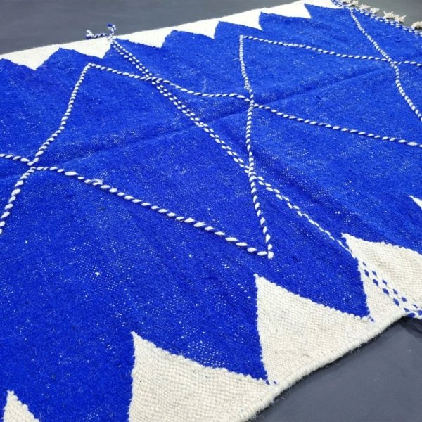 Niebieski marokański dywan kilim