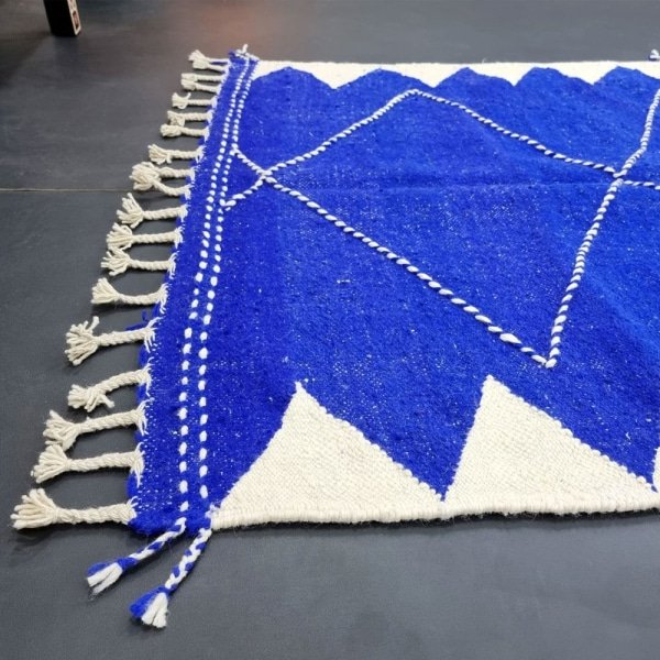 Niebieski marokański dywan kilim