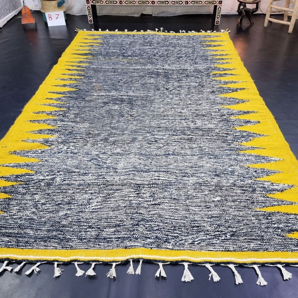 Szary marokański dywan kilim