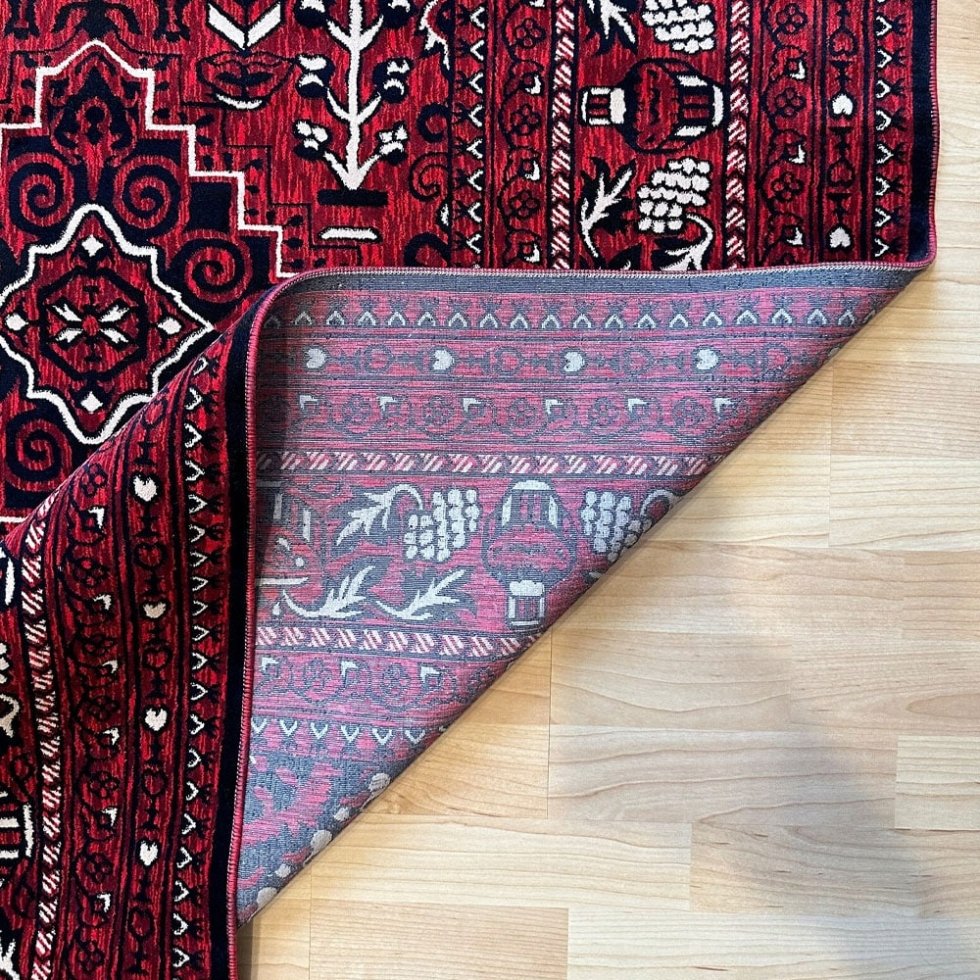 Duży czerwony dywan w stylu afgańskim
