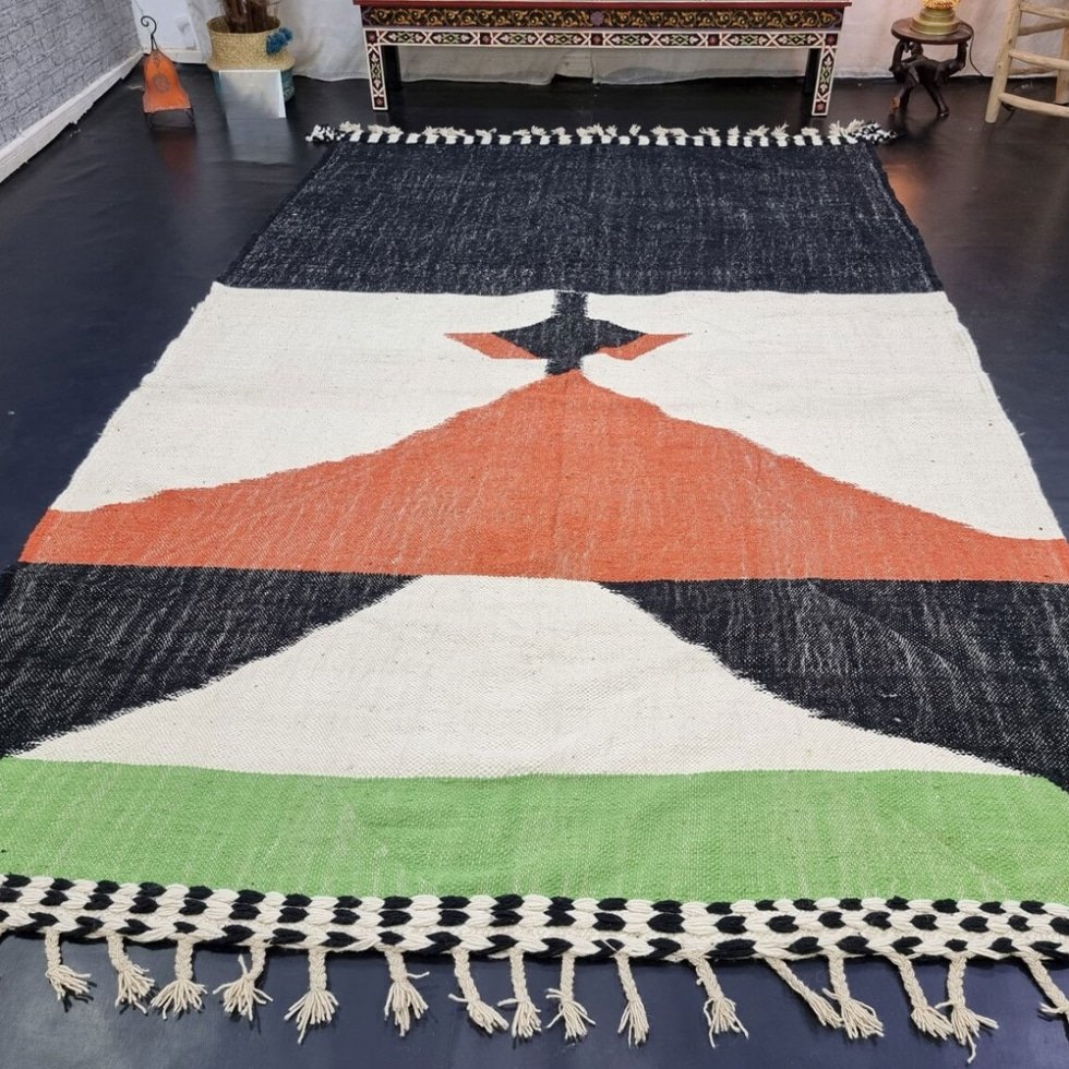 Nowoczesny etniczny dywan berberyjski kilim