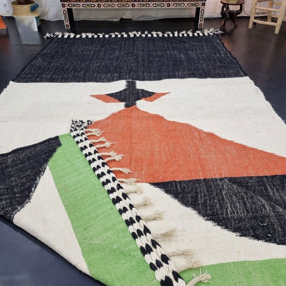 Nowoczesny etniczny dywan berberyjski kilim
