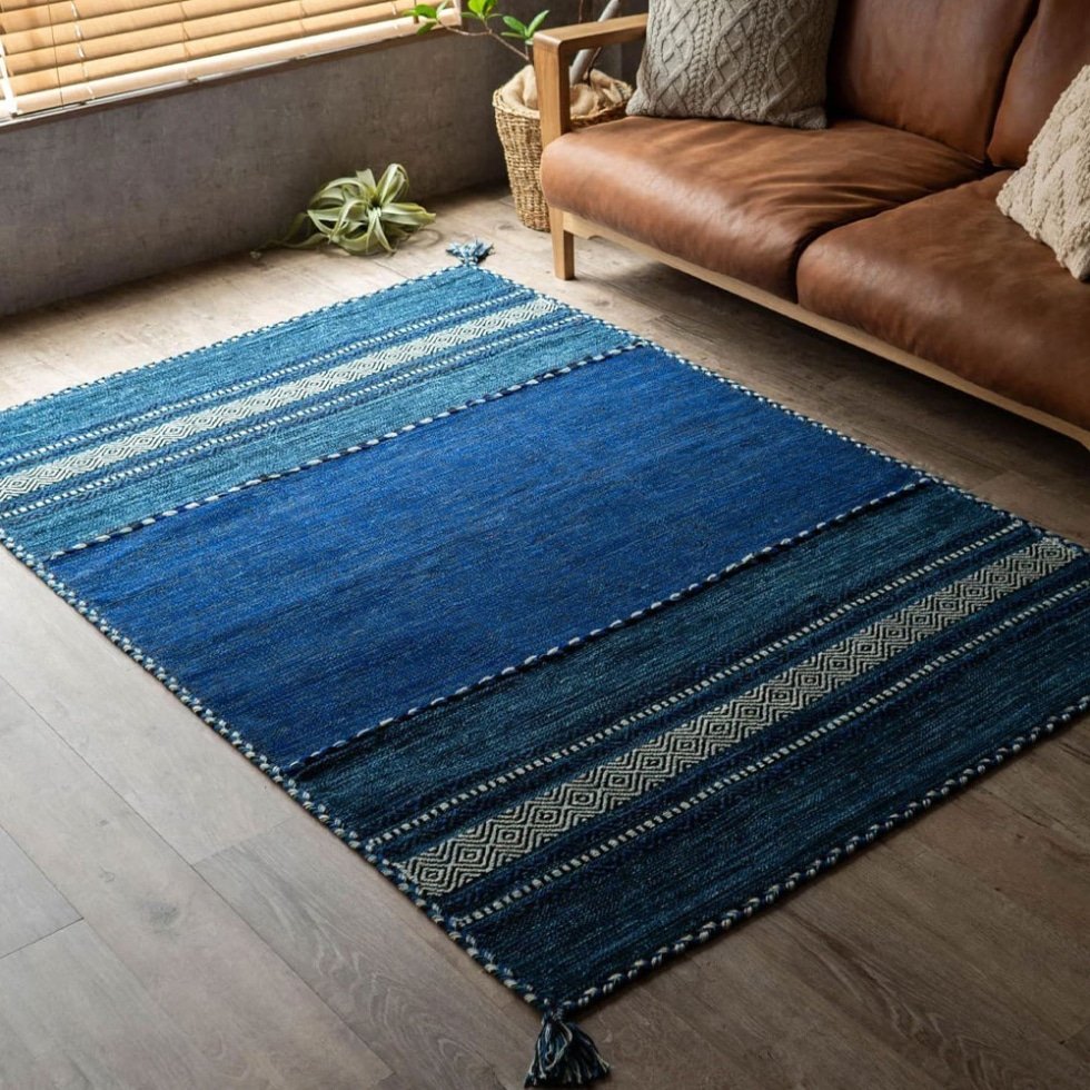 Granatowy indyjski dywan kilim