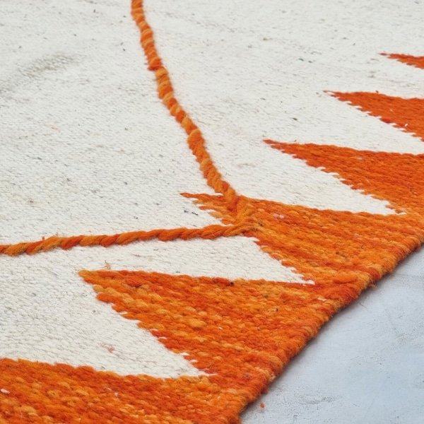 Pomarańczowo-biały dywan Berber Kilim