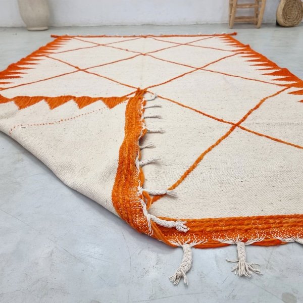 Pomarańczowo-biały dywan Berber Kilim