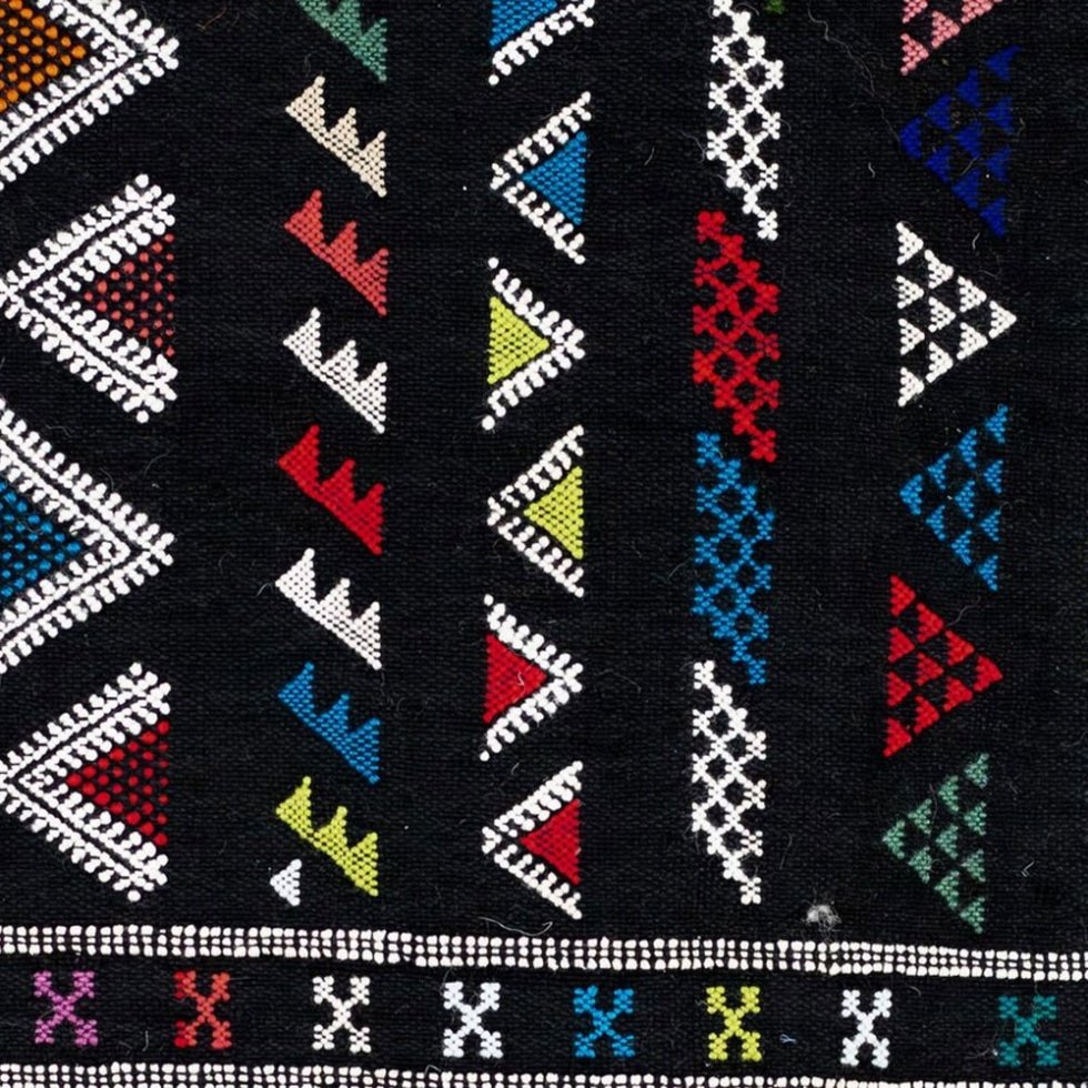 Tradycyjny czarny dywan Akhnif Berber kilim