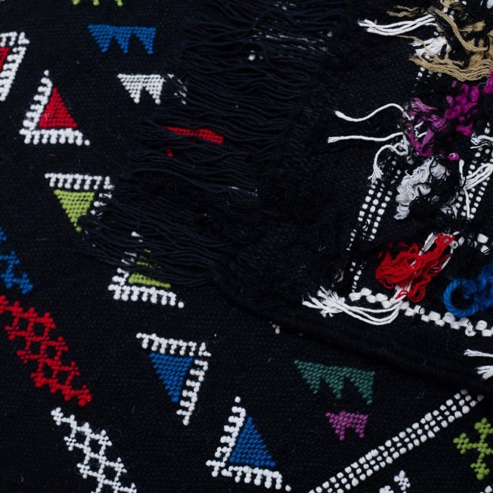 Tradycyjny czarny dywan Akhnif Berber kilim