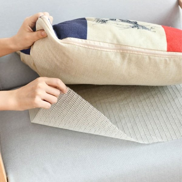 Biała antypoślizgowa podkładka pod kilim (PVC)