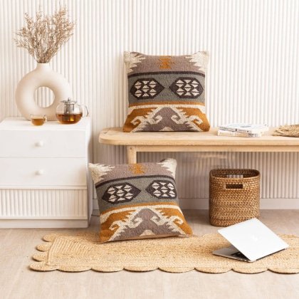 Antyczne poduszki kilim