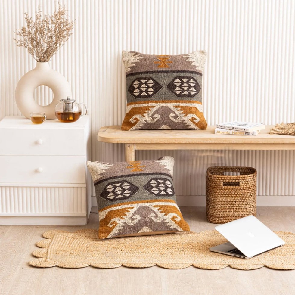 Antyczne poduszki kilim