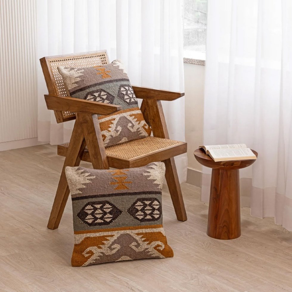 Antyczne poduszki kilim