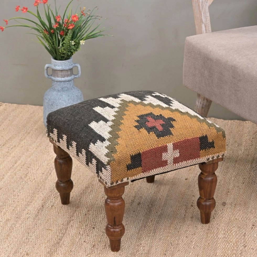 Orientalny podnóżek kilim otomana