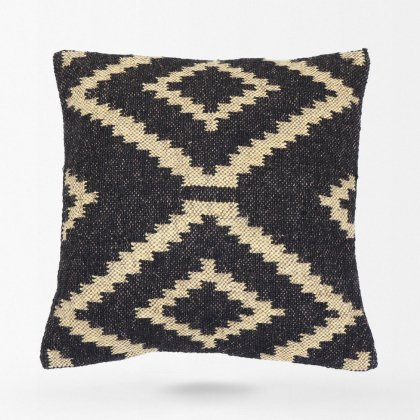 Poduszki kilim z czarnym diamentem