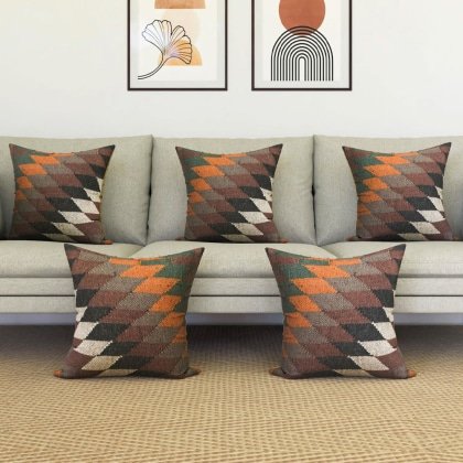 Poduszki kilim w diamentowe paski