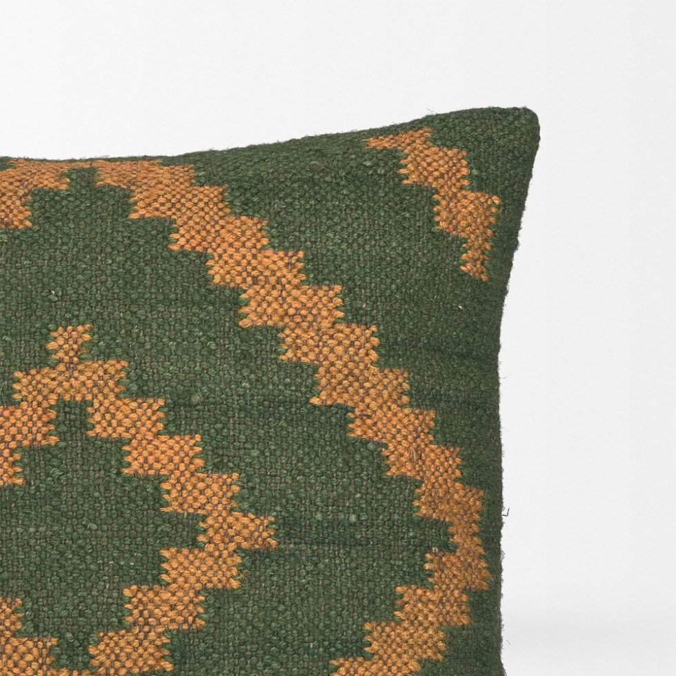 Poduszki kilim z zielonym diamentem