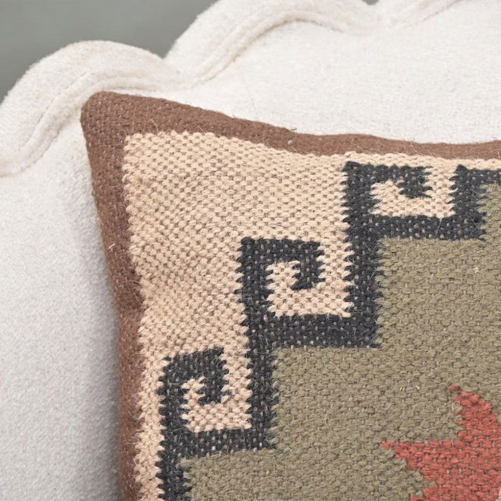 Ręcznie tkana ozdobna poduszka kilim